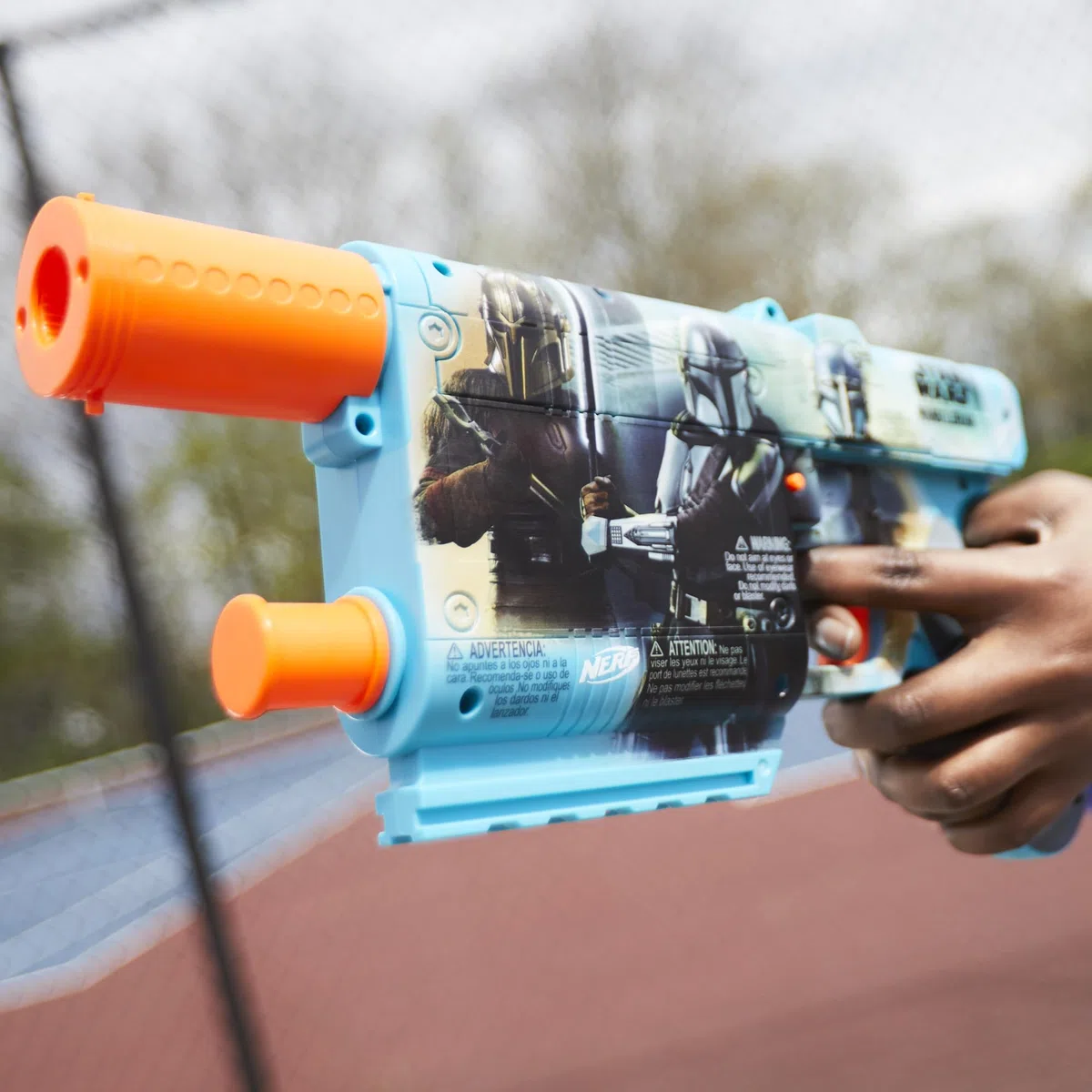 NERF Star Wars The Mandalorian Dart Blaster 12 Elite Darts Clip Interno Juguetes Foam Blaster para niños y niñas de 8 años