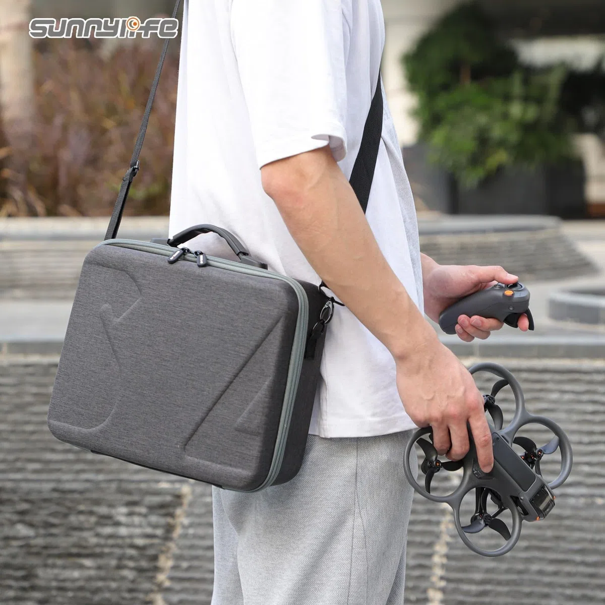 Funda rígida para DJI Avata 2, bolsa de almacenamiento portátil para FPV para drones, organizador protector con compartimentos internos y correa para el hombro (AT2-B779)